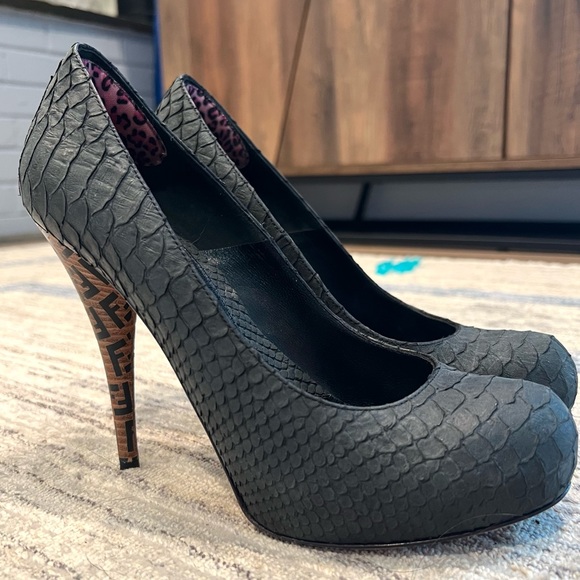 Fendi Black Python Embossed Leather Zucca Print Heel Pumps...